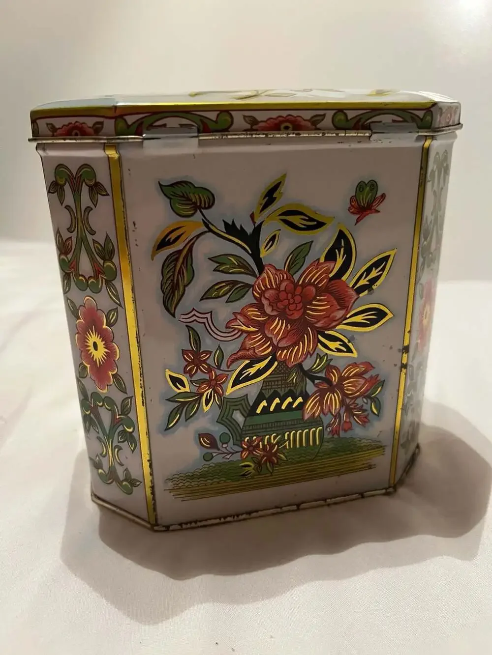 Vintage 1987 The Tin Box Company Floral Decorative Octagonal Metal Storage Tin